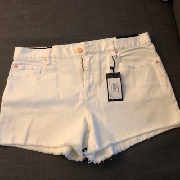 NWT Armani Exchange  White Denim Mid Rise  Shorts Size 31 - Picture 3 of 3